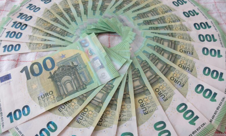 Grozeči kolaps piramidne sheme na Poljskem: Je Slovenija naslednja? 1 denar 1
