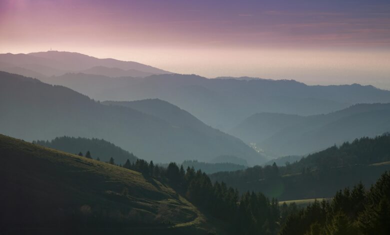 Tragedija v Cerknem: Pogrešanega pohodnika našli mrtvega pod steno 1 gore