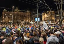 Napetosti v Beogradu: Po študentskem protestu izbruhnili incidenti 16 Beograd srbija