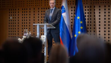 Robert Golob: Obramba ni le orožje, vključevati mora tudi varnost in odpornost 3 Robert Golob Brdo