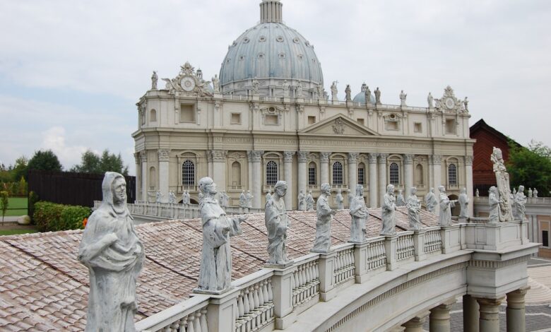 kardinal parolin kot glavni favorit za naslednjega papeza foto 6808f29324745 1745416851