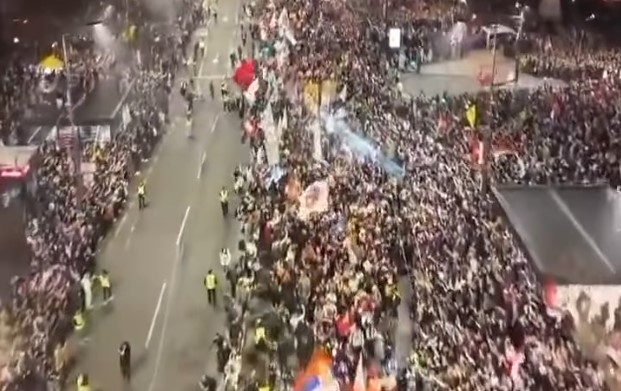 napetosti v beogradu vrocina narasca zaradi izgonov tujcev 67f958d30eef4 1744394451