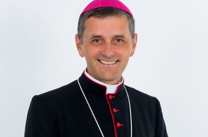 novomeski skof saje poziva k enotnosti za prihodnost slovenije 685a774bd7957 1750759243