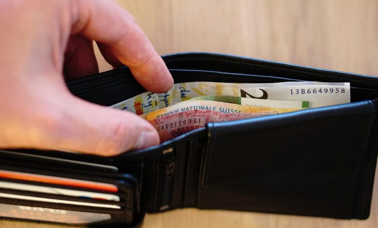 ohlajanje trga dela v sloveniji place rastejo kljub izzivom 688b22b327cbe 1753948851