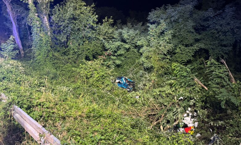 22 letni slovenec povzrocil hudo nesreco na krku pet poskodovanih tudi mladoletno dekle foto 689b814962529 1755021641