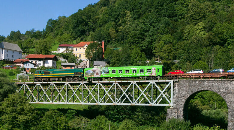 napaka kretnicarja povzrocila preusmeritev avtovlaka incident brez poskodb a z visoko skodo 68a483692275a 1755612009