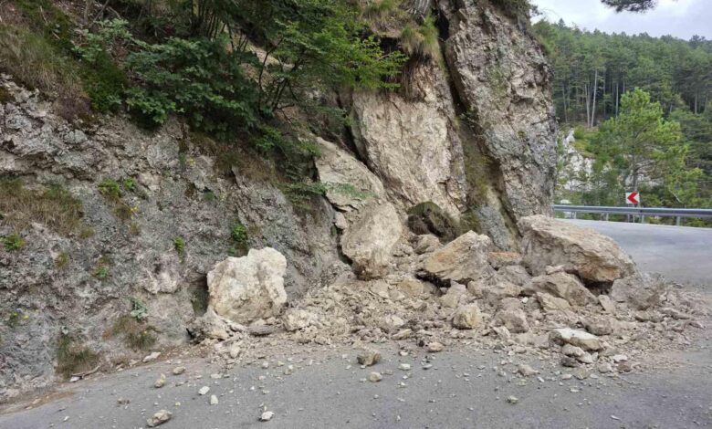 nepricakovani skalni podor zaprl kljucno cesto pri ajdovscini 68a5aabcdeb4a 1755687612