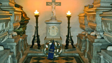 potomec burbonov prvic obiskal grobnico karla x na kostanjevici 68a7266aae0e1 1755784810