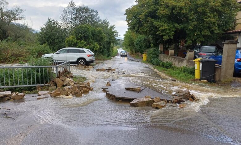 razmere po dezevju na severnoprimorskem in notranjskem se umirjajo popoldan grozijo nove padavine 68b2bdb401f3c 1756544436