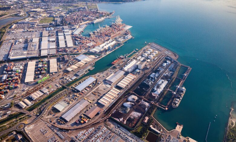 vrhovno sodisce zavrnilo pritozbe nadzornikov luke koper 689c543569464 1755075637