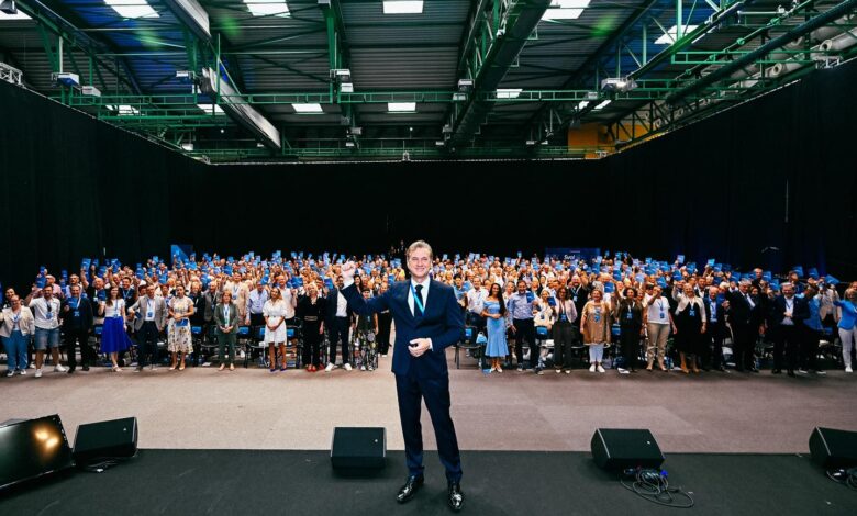 Golob ponovno izvoljen