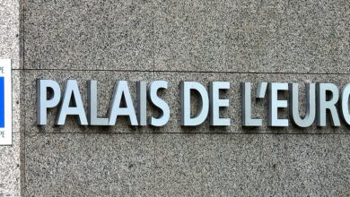 bruselj odlocno zavraca ruske obtozbe o vplivu na srbske proteste 68cab0fc007b1 1758114044