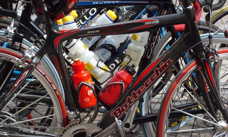 Slovenci napadajo mavrično majico: Pogačar lovi zgodovino v Kigaliju 1 slovenci napadajo mavricno majico pogacar lovi zgodovino v kigaliju 68d53cf808acf 1758805240