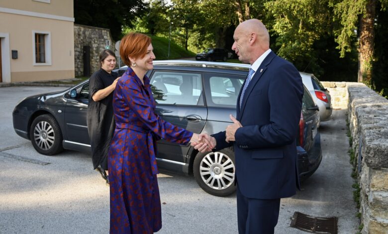 V Krškem podpisali pogodbo za projekt Grajske sanje 1 v krskem podpisali pogodbo za projekt grajske sanje 68c6bc6da84f5 1757854829