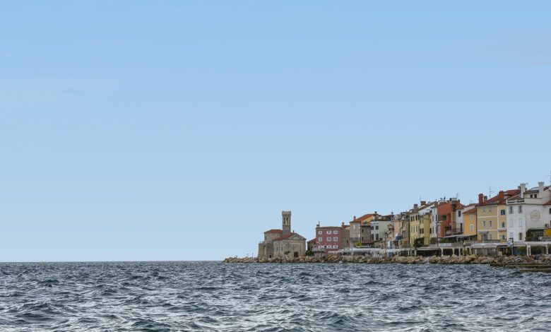 Piran dočakal uradna kopališča: Nova doba za turizem na obali 1 piran docakal uradna kopalisca nova doba za turizem na obali 68fcadcf053fd 1761390031