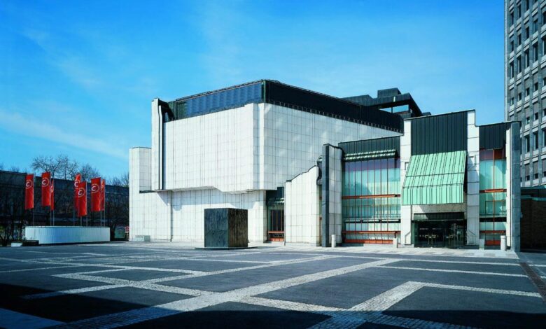 tehnicna okvara zaprla linhartovo dvorano prireditve odpovedane 68e3cb7c0bc3e 1759759228