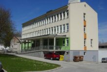 mladoletna osumljenca za napad pred zd kocevje prijeta in v hisnem priporu 69109e844b535 1762696836