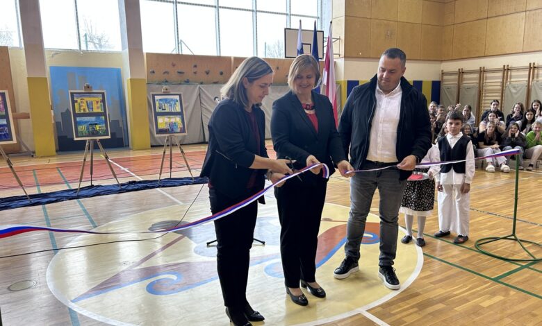 Na OŠ Podzemelj uradno predali namenu novo sanirano streho #Foto 1 na os podzemelj uradno predali namenu novo sanirano streho foto 691a1f5487280 1763319636