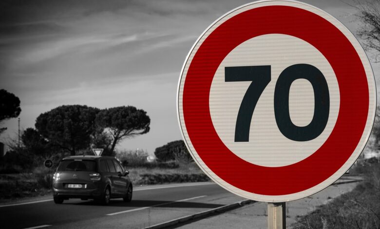 policist razkrival prometne kontrole v velikanski whatsapp skupini 691b7ed84fbe5 1763409624