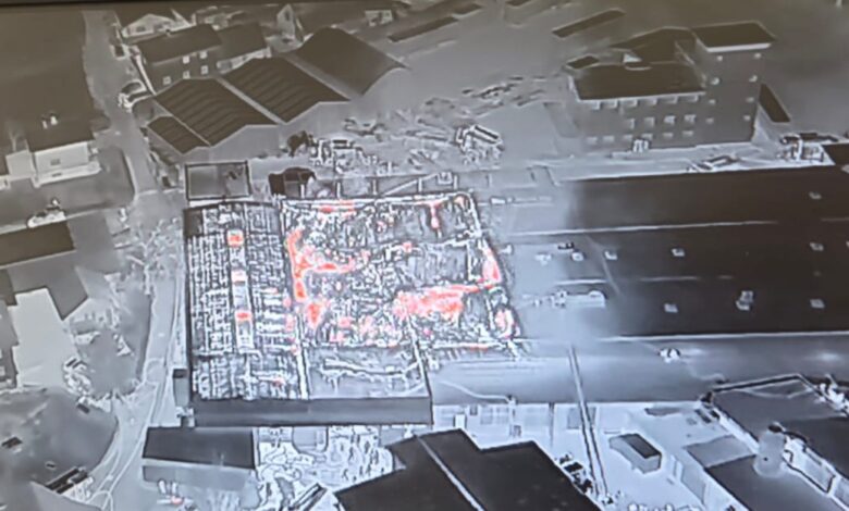 Požar v Radomljah: 150 gasilcev v boju z ognjenimi zublji 1 pozar v radomljah 150 gasilcev v boju z ognjenimi zublji 69104a11ef5c1 1762675217