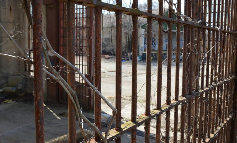 Filmski pobeg iz zapora: Ubežnika uporabila žage in rjuhe 1 prison