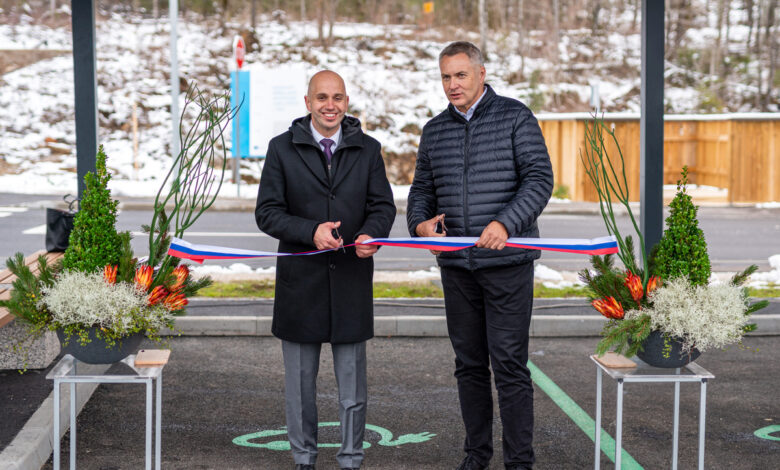 v ribnici slovesno odprli razsirjeno industrijsko cono lepovce 6922086914094 1763838057