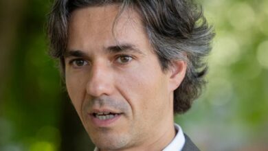 Minister Mesec pred 12 - urno interpelacijo: Žgoča razprava v državnem zboru 7 Luka Mesec vir Levica FB