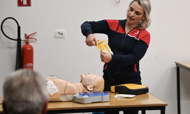 Dva nova defibrilatorja v Krškem: Varnost lokalnega prebivalstva 1 dva nova defibrilatorja v krskem varnost lokalnega prebivalstva 694a3e1793a8a 1766473239