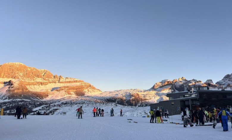 Madonna di Campiglio omejuje smučarske vozovnice za praznike 1 madonna di campiglio omejuje smucarske vozovnice za praznike 69511bd43df80 1766923220