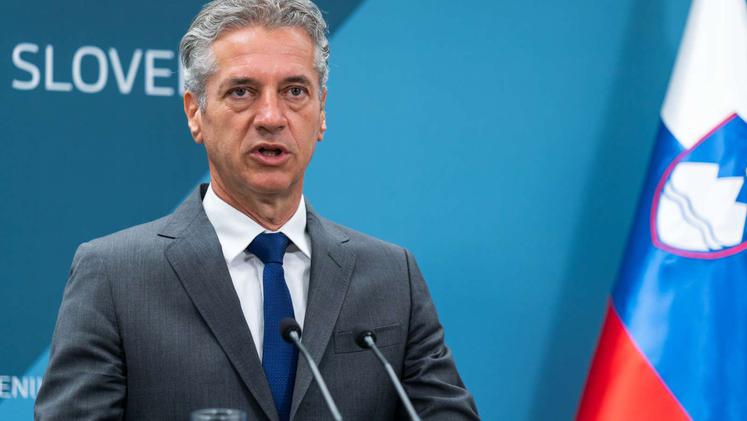 razkritja iz novomeske bolnisnice oster odziv predsednika vlade 693301a4e66d2 1764950436