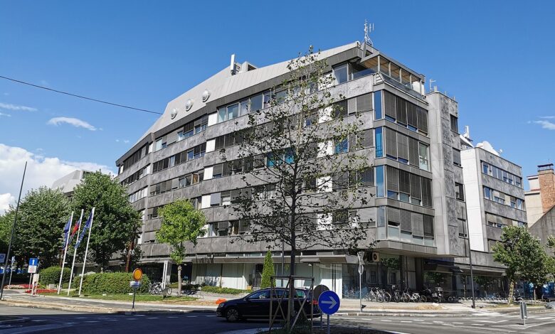 rtv slovenija v krizi razkritje cenzure razdeljenosti in izgubljene identitete 693fc016d1600 1765785622