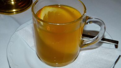 skrivnostno kuhano vino v tacnu sest ljudi koncalo v bolnisnici 69382b73a01e0 1765288819