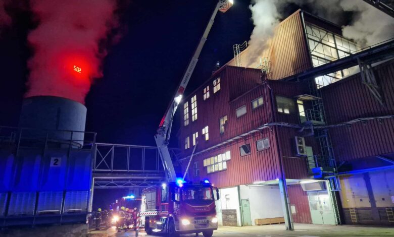 Požar v Brestanici: Vikend poln nesreč in kršitev zakonov 1 pozar v brestanici vikend poln nesrec in krsitev zakonov 69788cd34b0f4 1769508051