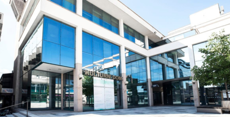 odstop direktorja kulturnega doma nova gorica razkriva napetosti 6991d172ed695 1771164018