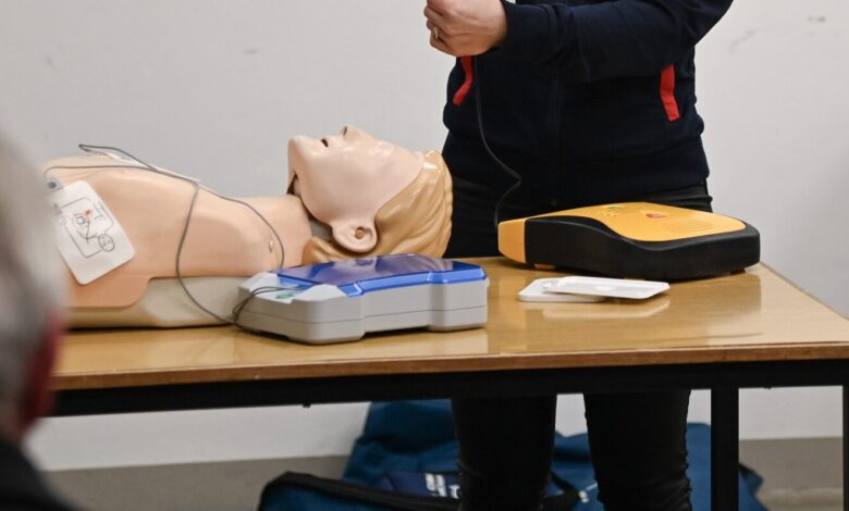 rk ajdovscina uci o uporabi defibrilatorja pridruzite se tecajem ozivljanja in resite zivljenje 699b442d87ff3 1771783213