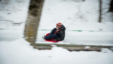 tragicna nesreca v nemciji decek umrl med vleko na saneh 6992ce9742d05 1771228823