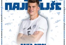 napetosti v premier ligi bijol osvaja pomembne tocke liverpool in chelsea preseneceni sesko na klopi 69bff5e8869c4 1774188008