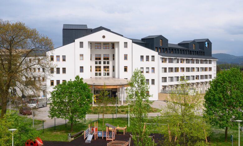 nemski nogometasi presenetili otroke v uri soca z obiskom 69c3c03e1f154 1774436414