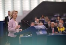 ursula von der leyen poziva k miru in odpiranju hormuske ozine 69c298ed23dda 1774360813