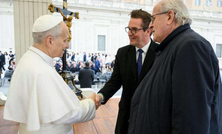 Župana Nove Gorice in Gorice pri papežu: Povabila sta ga na obisk čezmejne prestolnice kulture 1 zupana nove gorice in gorice pri papezu povabila sta ga na obisk cezmejne prestolnice kulture 69abe9213d1b2 1772874017