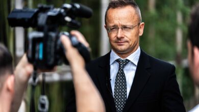 madzarski zunanji minister pod drobnogledom zaradi povezav z rusijo 69cd24eb72b82 1775052011