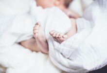 znana igralka pri 71 letih postala babica z nenavadno metodo 69fb6594ba8c6 1778083220