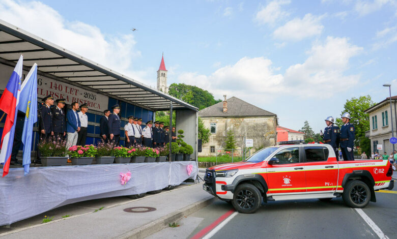 ilirska bistrica obelezila 140 let gasilstva s parado in podvigom na snezniku 6a3abbafbb2e1 1782234031
