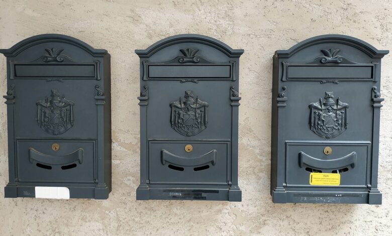 Podjetje poslanca Mijiča brez prostorov in nabiralnika, izogiba se inšpektorjem 1 mailbox