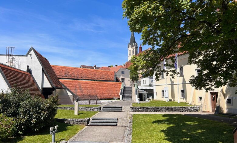 novomeski stekleni svetovi navdusujejo z arheoloskimi nagradami foto 6a23e1aef3d8f 1780736430