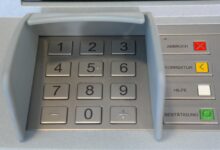 v bertokih odjeknila eksplozija razstreljen bankomat in poskodovan vhod v trgovino 6a2fdb501e13e 1781521232