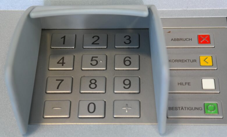 v bertokih odjeknila eksplozija razstreljen bankomat in poskodovan vhod v trgovino 6a2fdb501e13e 1781521232