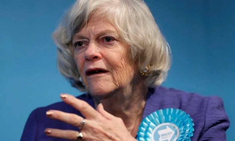 Ann Widdecombe stran fb