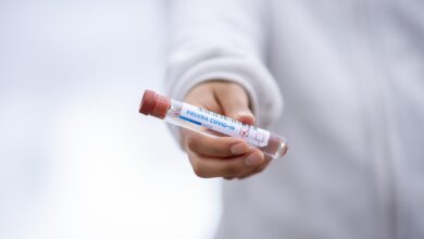 Prvi primer ebole v Franciji se je končal srečno: Okuženi zdravnik okreval in zapustil bolnišnico 2 hospital