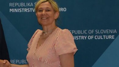 Ministrica za kulturo napoveduje odpuščanja zaradi finančne krize 3 ignacija Fridl Jarc vir fb e1783629383442